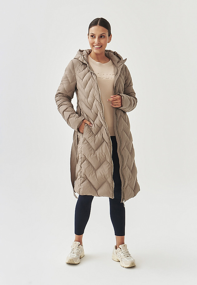 LADIES' PUFF COAT WITH HOOD AND TIE BELT - GAMI LADIES' PUFF COAT WITH HOOD AND TIE BELT - GAMI BEŻOWY 1