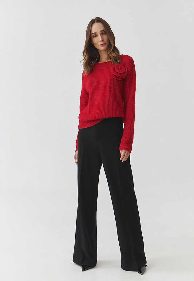 LADIES' JUMPER IN YARN WITH FLORAL, DECORATIVE ELEMENT — CLAIRE LADIES' JUMPER IN YARN WITH FLORAL, DECORATIVE ELEMENT — CLAIRE CZERWONY 2