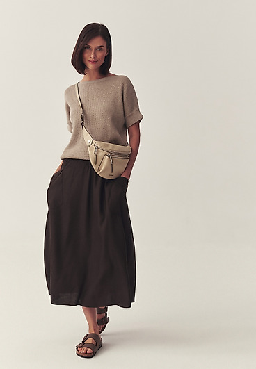 ROZKLOSZOWANA SPÓDNICA Z KIESZENIEMI - MILA ROZKLOSZOWANA SPÓDNICA Z KIESZENIEMI - MILA