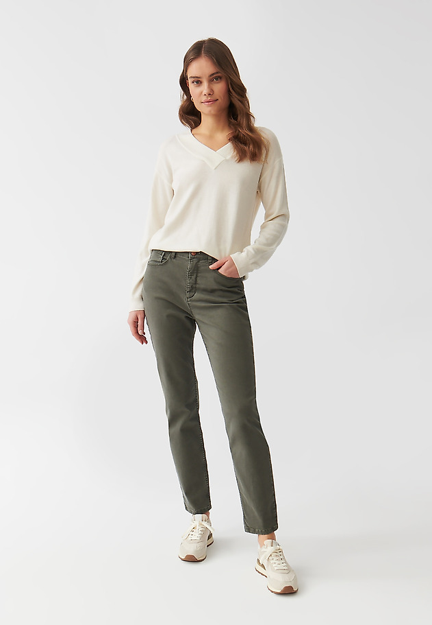 LADIES’ FITTED TROUSERS - ROMIKI 2 LADIES’ FITTED TROUSERS - ROMIKI 2 KHAKI 1