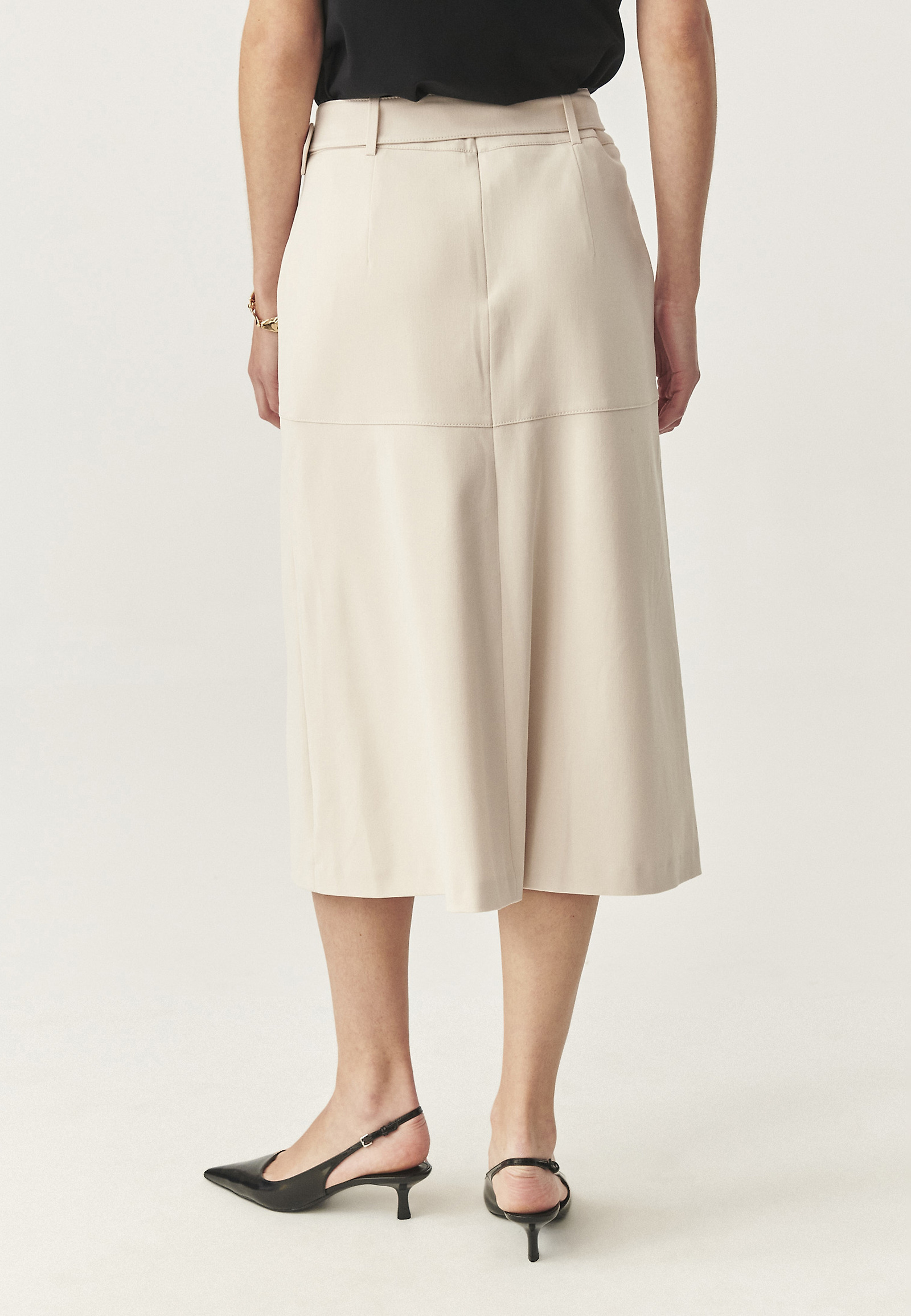 LEŽÉRNA MIDI SUKŇA S OPASKOM - ORMITE LEŽÉRNA MIDI SUKŇA S OPASKOM - ORMITE BÉŽOVÁ 113677