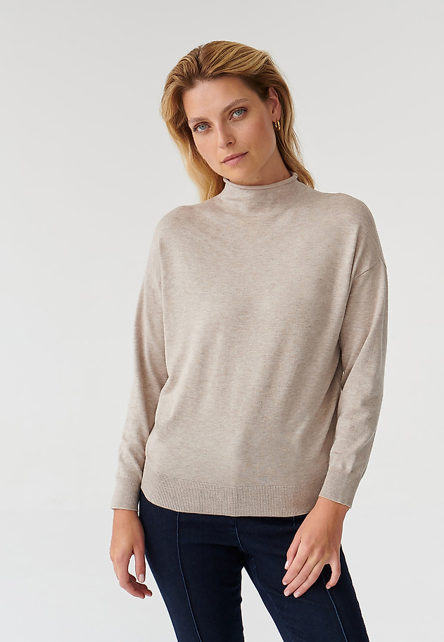 DÁMSKY POLOVIČNÝ ROLÁKOVÝ SVETER NAVI DÁMSKY POLOVIČNÝ ROLÁKOVÝ SVETER NAVI BÉŽOVÁ 3