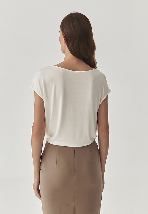 LADIES’ BLOUSE WITH A DECORATIVE NECKLINE - MORO ECRU 2