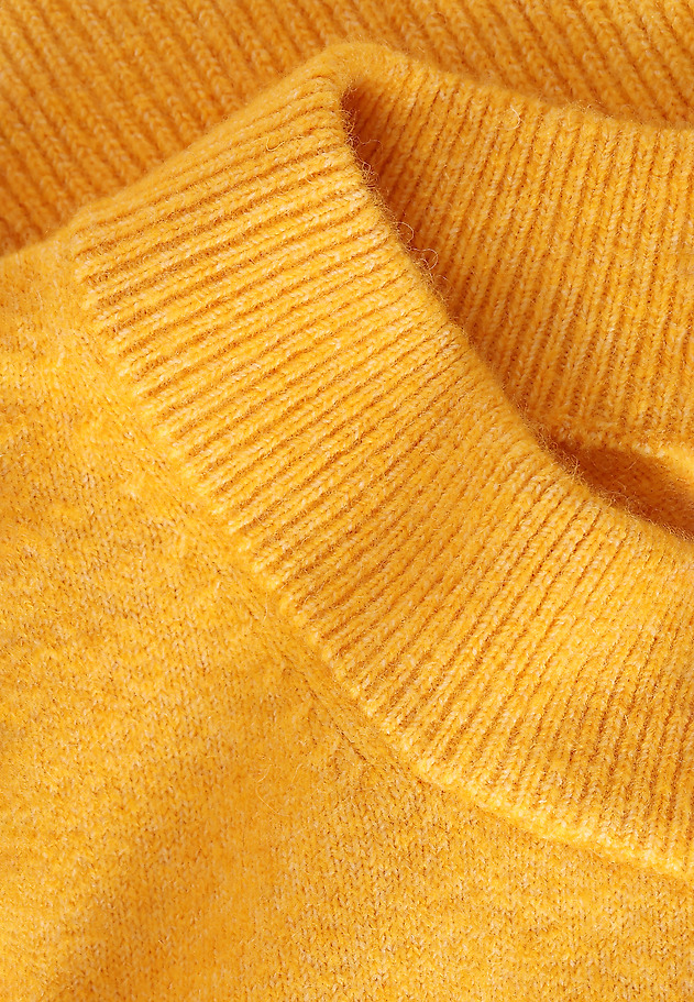 LADIES’ LOOSE SWEATER KASZMANI LADIES’ LOOSE SWEATER KASZMANI ŻÓŁTY 9