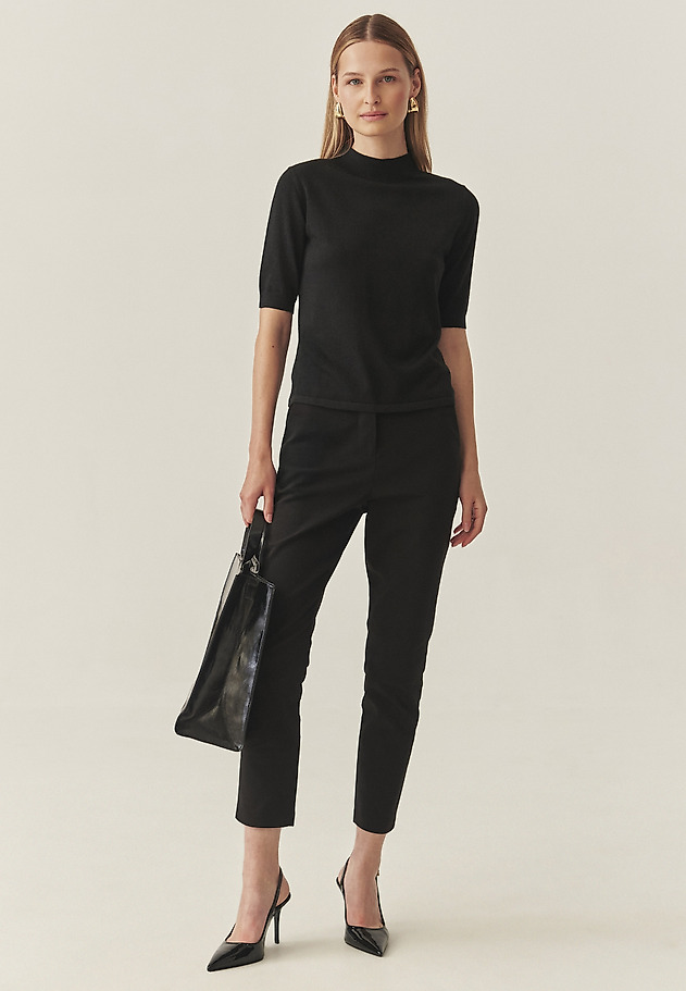 KLASICKÝ SVETR S METALICKÝM VLÁKNEM - LULU 2 KLASICKÝ SVETR S METALICKÝM VLÁKNEM - LULU 2 ČERNÁ 2