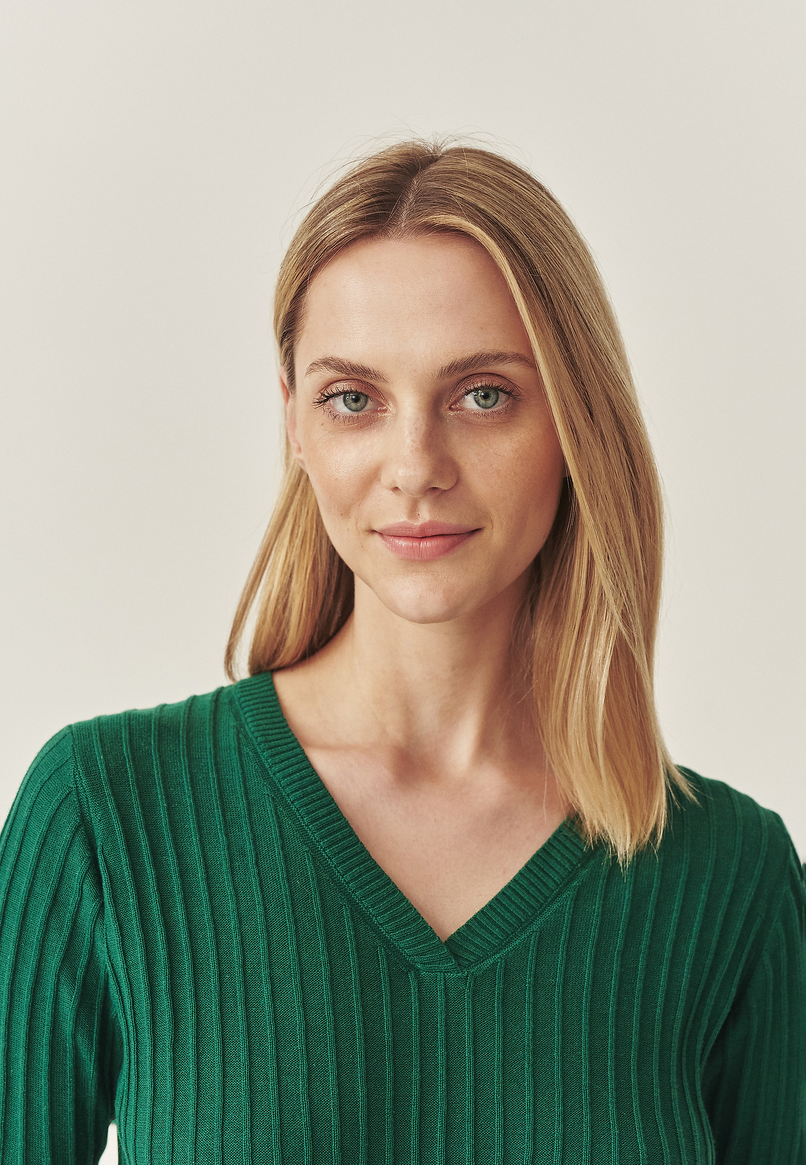 RIBBED JUMPER IN AIRY YARN - SEWILLA RIBBED JUMPER IN AIRY YARN - SEWILLA GREEN 114385