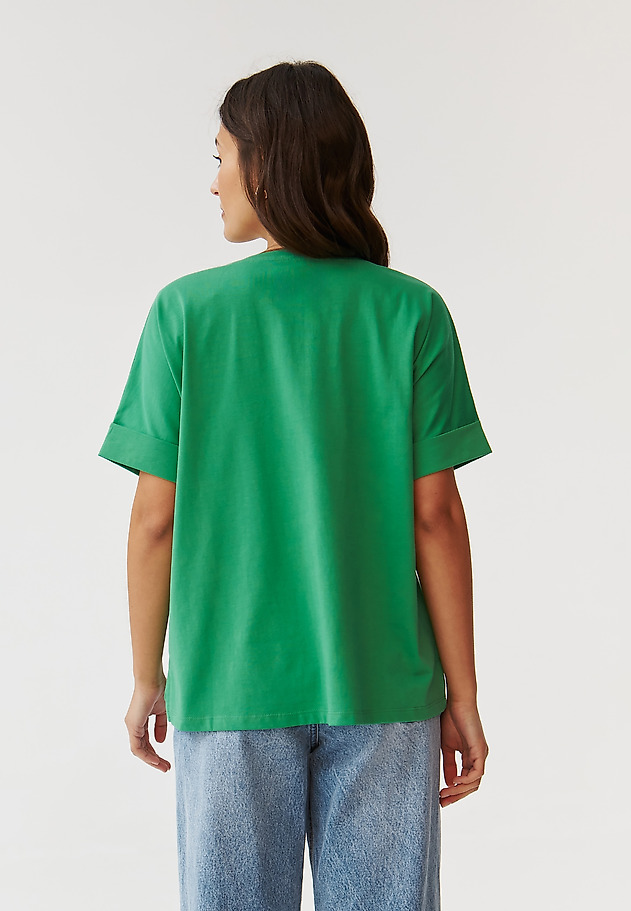 SWOBODNY T-SHIRT DAMSKI Z DRUKOWANYM NAPISEM - LIKE 1 SWOBODNY T-SHIRT DAMSKI Z DRUKOWANYM NAPISEM - LIKE 1 ZIELONY 4