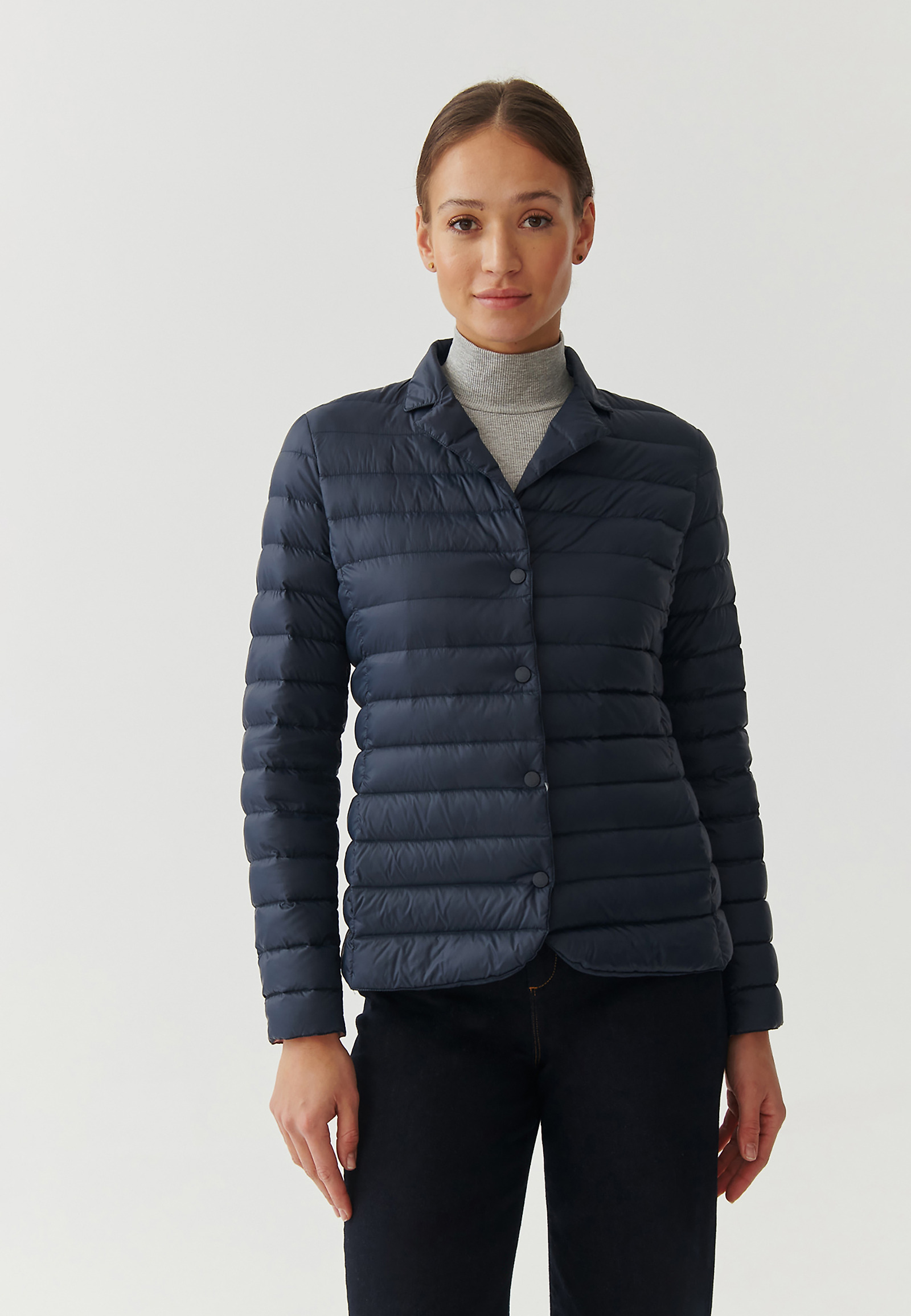 DÁMSKÁ STYLOVÁ PÉŘOVÁ BUNDA S KLOPAMI - KRISANA DÁMSKÁ STYLOVÁ PÉŘOVÁ BUNDA S KLOPAMI - KRISANA TMAVĚ MODRÁ 95249