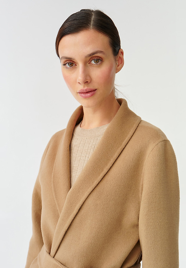 LADIES’ COAT WITH A BELT MOZA LADIES’ COAT WITH A BELT MOZA BEŻOWY 5