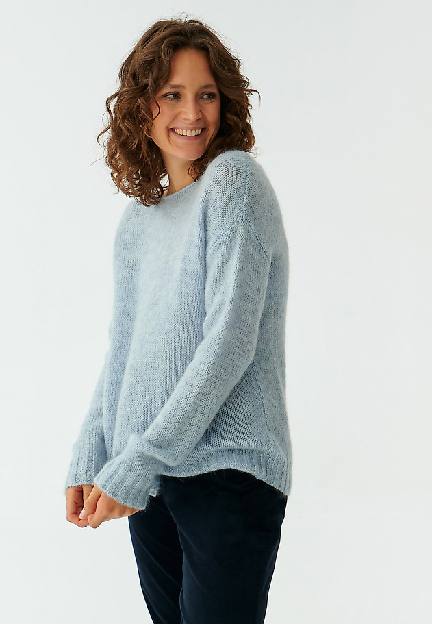 LADIES’ CASUAL SWEATER WITH BOAT NECKLINE FLUFKO LADIES’ CASUAL SWEATER WITH BOAT NECKLINE FLUFKO BLUE 2