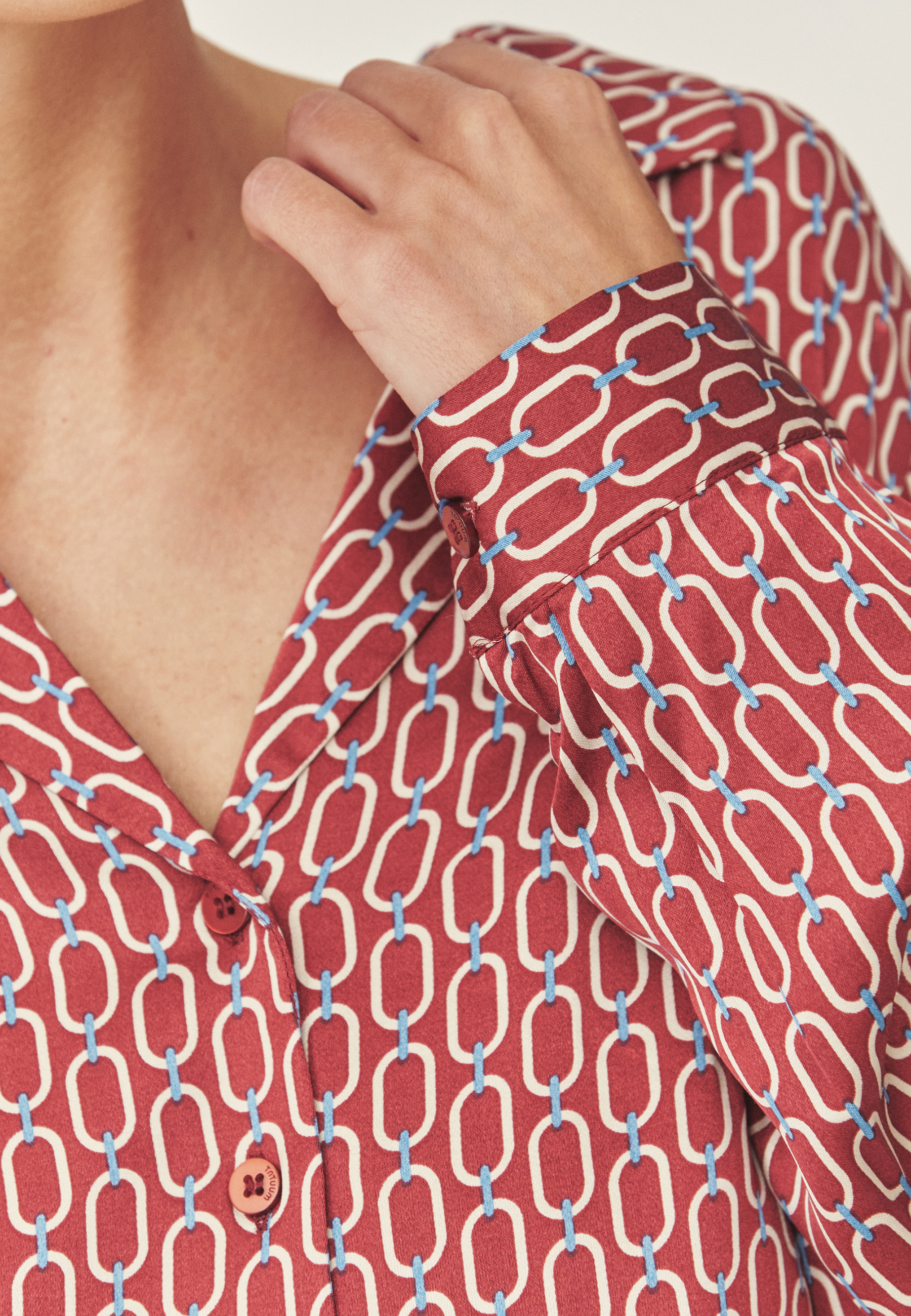 OBLEKA IZ VISKOZE S SRAJČNIM KROJEM IN AVTORSKIM VZORCEM - ZAMORA VEČBARVNA 2