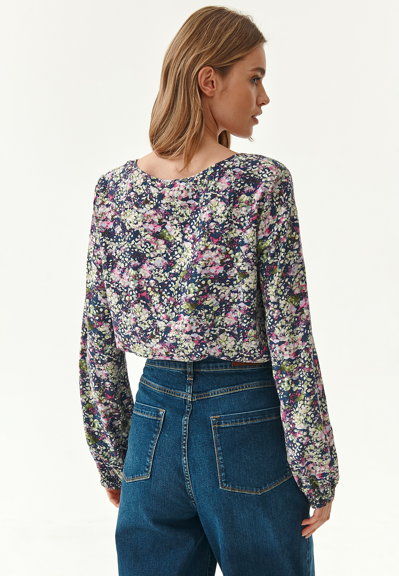 BLUZKA DAMSKA W PRINT KWIATOWY LINALIA BLUZKA DAMSKA W PRINT KWIATOWY LINALIA MULTIKOLOR 80451