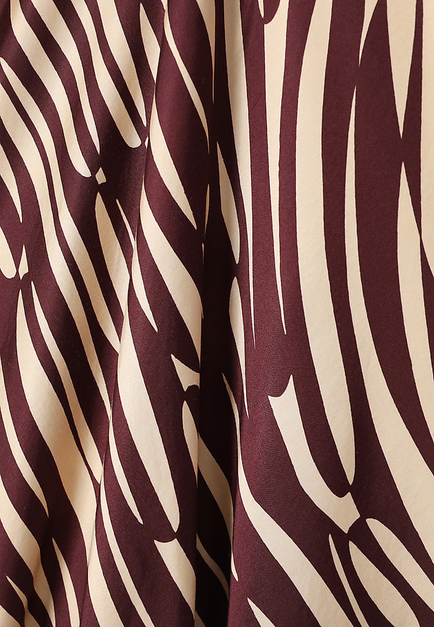 SATÉNOVÁ SUKŇA Z VZOROVANÉHO VISKÓZY - SATINI 5 SATÉNOVÁ SUKŇA Z VZOROVANÉHO VISKÓZY - SATINI 5 VIACFAREBNÝ 7