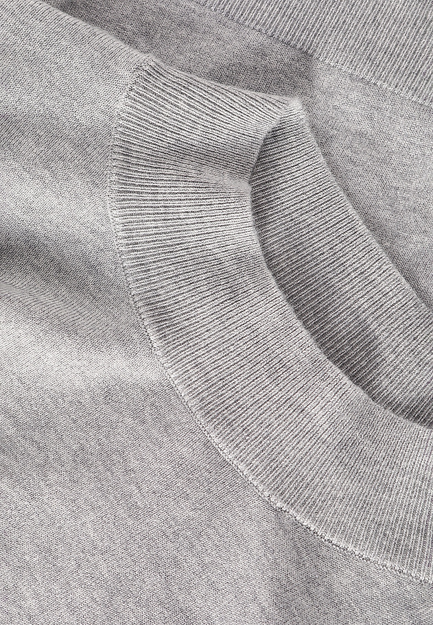UNIVERSAL LADIES’ SWEATER WITH A HALF-TURTLENECK NAWIKO 1 UNIVERSAL LADIES’ SWEATER WITH A HALF-TURTLENECK NAWIKO 1 SZARY 6
