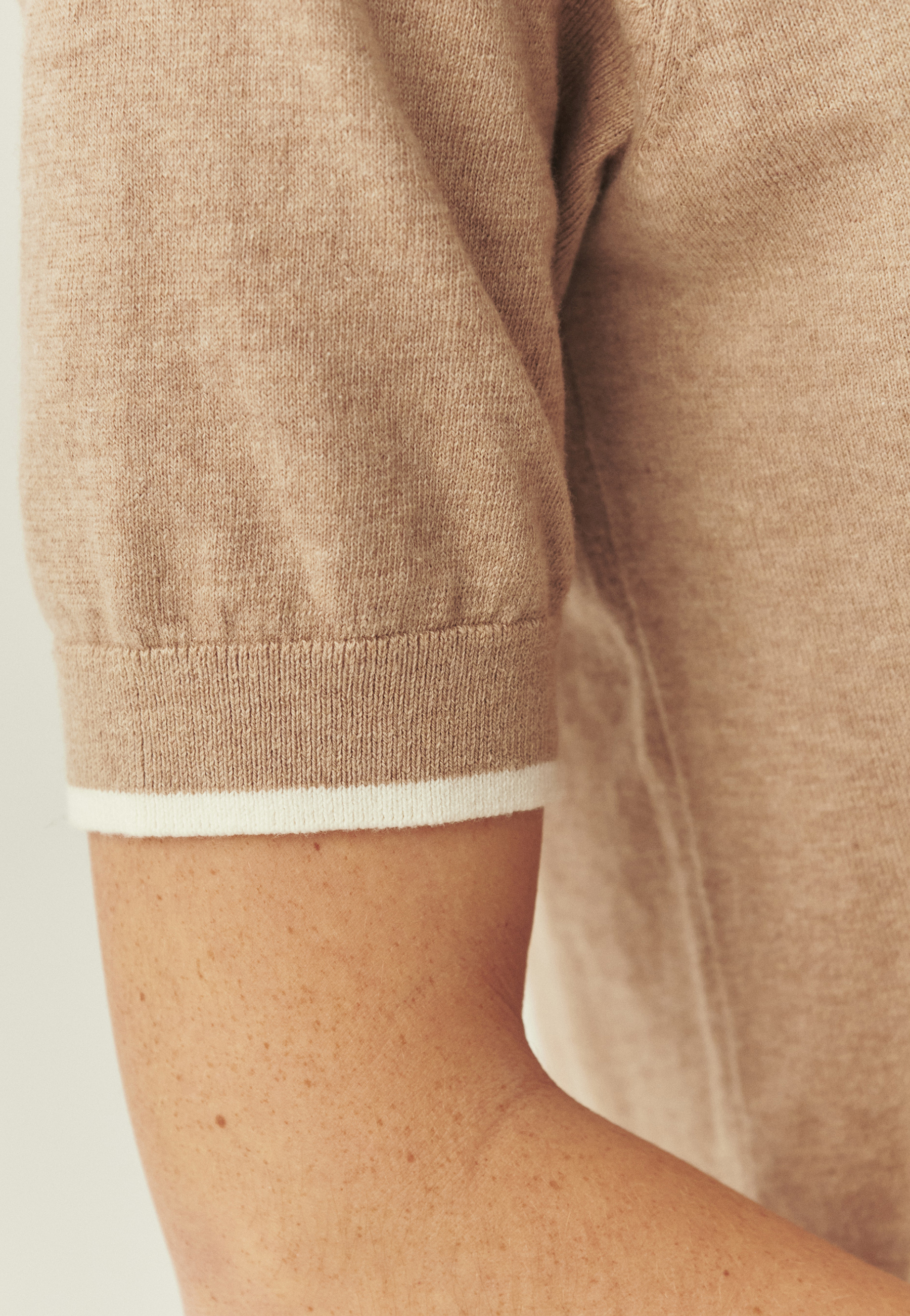 SWETER Z DOMIESZKĄ JEDWABIU - HILA