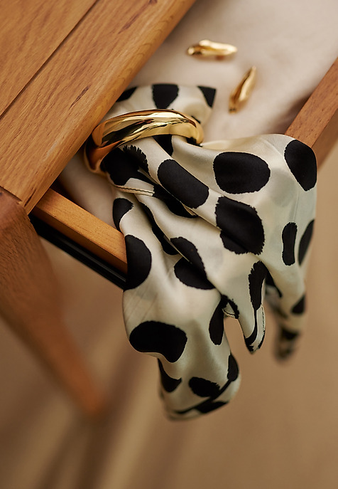 HEDVABNÝ ŠÁL - DOTTA HEDVABNÝ ŠÁL - DOTTA