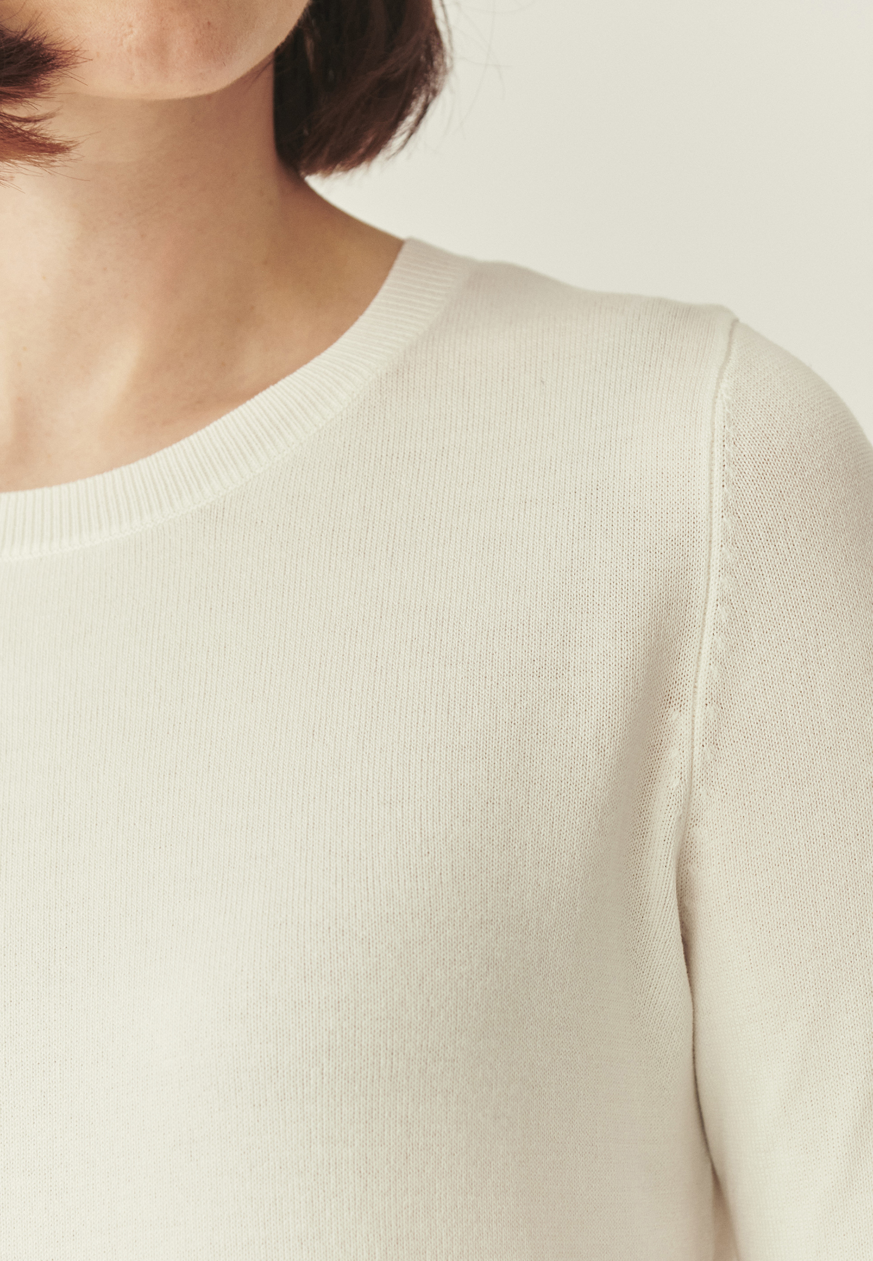 KNITTED BLOUSE MADE OF LENZING™ ECOVERO™ VISCOSE - AKI ECRU 2