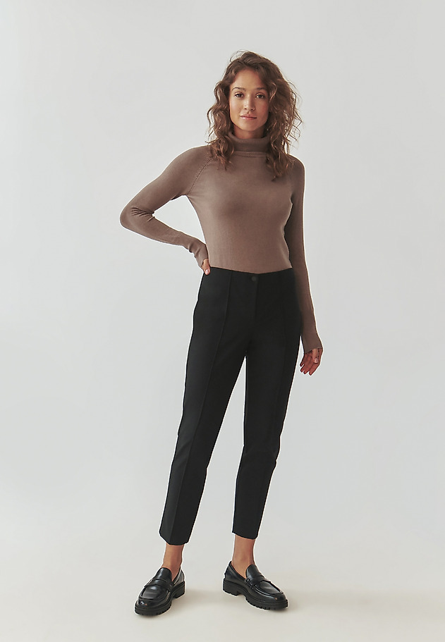 FITTED FABRIC LADIES PANTS WITH STITCHED EDGE - DERIA FITTED FABRIC LADIES PANTS WITH STITCHED EDGE - DERIA CZARNY 1