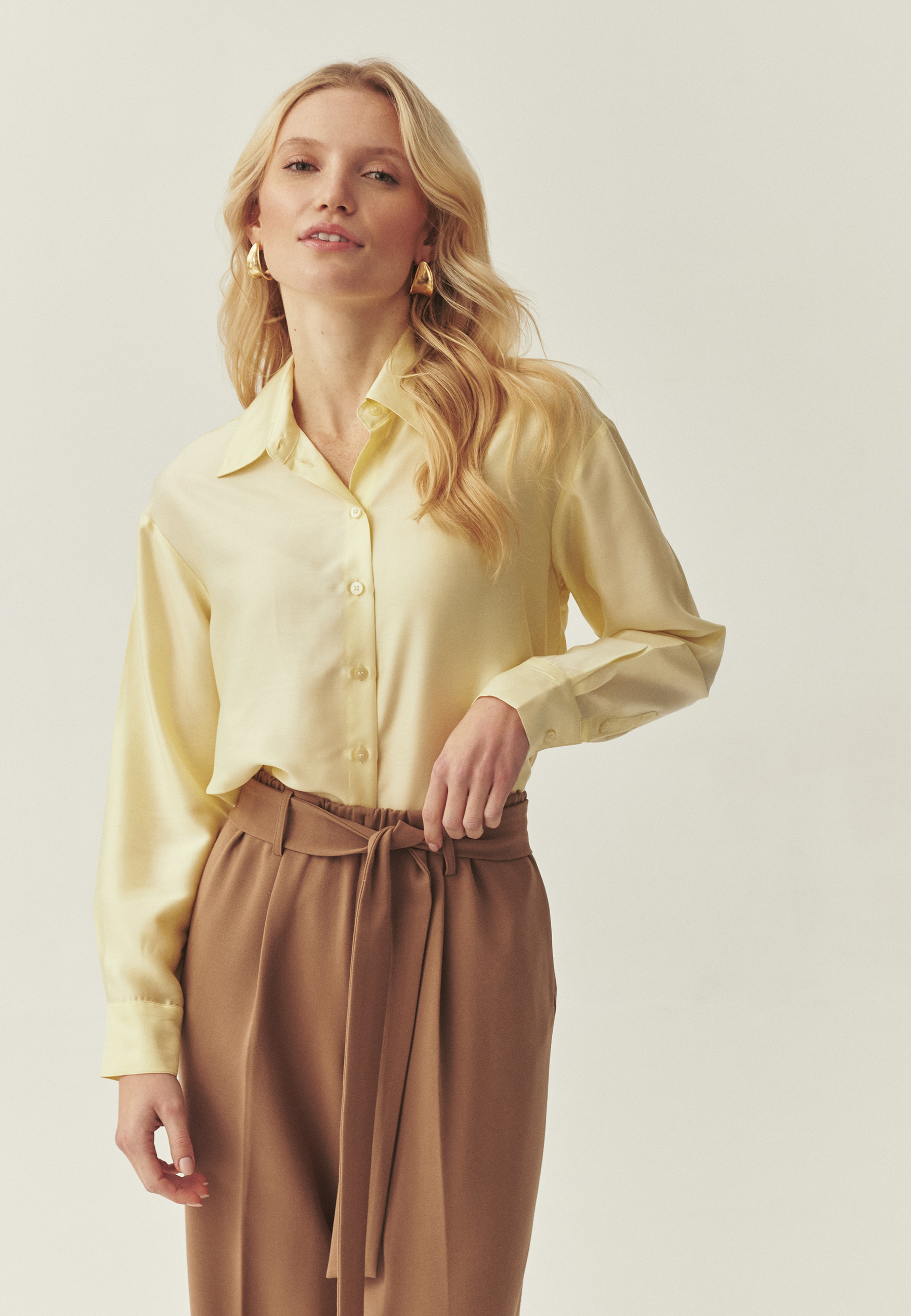 SWOBODNA KOSZULA Z LYOCELLU TENCEL™ -  FREYA