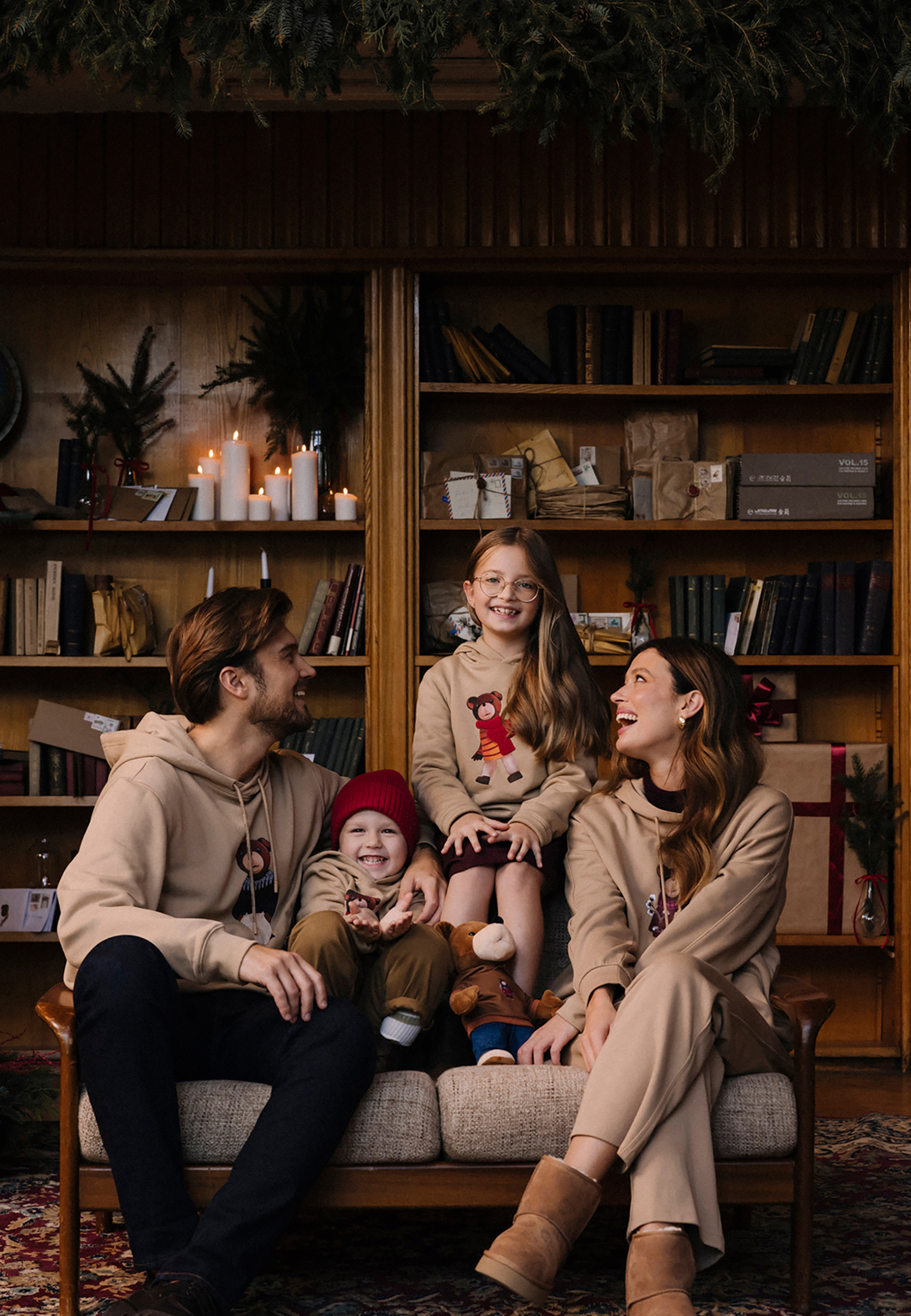 SKÓRZANE ŚNIEGOWCE DAMSKIE Z NADRUKIEM — LARSA BEŻOWY 2