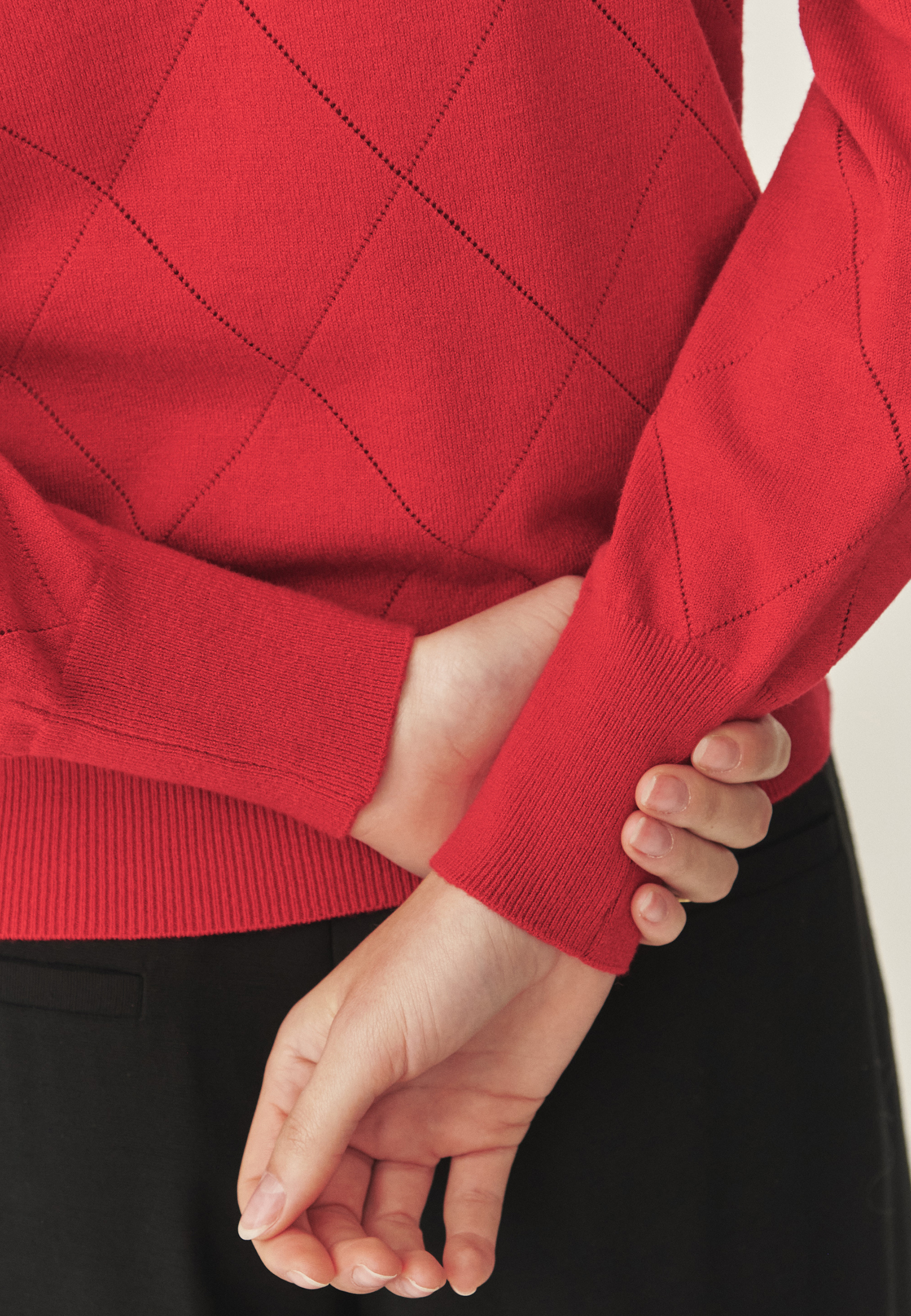 OZDOBLJEN PULOVER Z VISKOZO - AZAKI