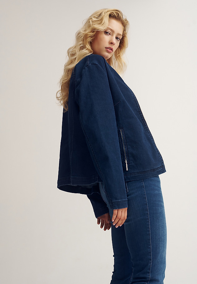 LADIES’ DENIM JACKET WITH STAND-UP COLLAR — BAMI LADIES’ DENIM JACKET WITH STAND-UP COLLAR — BAMI NIEBIESKI 1