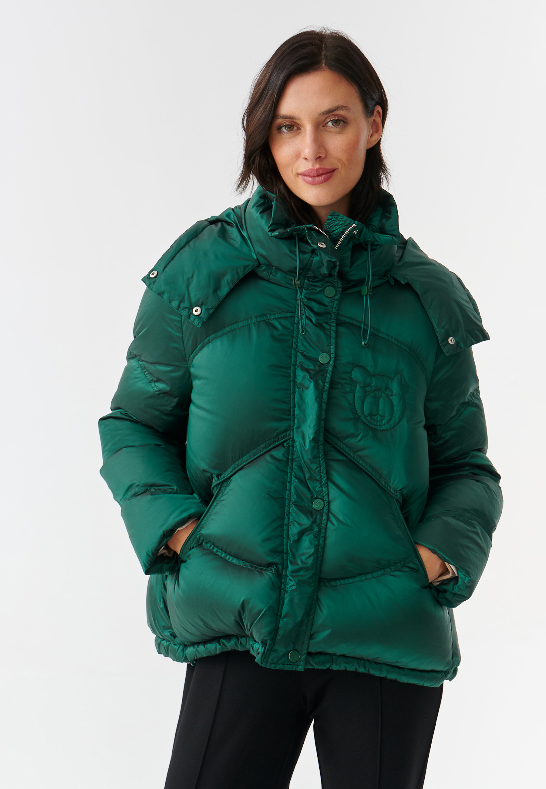 DAMSKA KURTKA PUCHOWA Z ODPINANYM KAPTUREM PRECJO 1