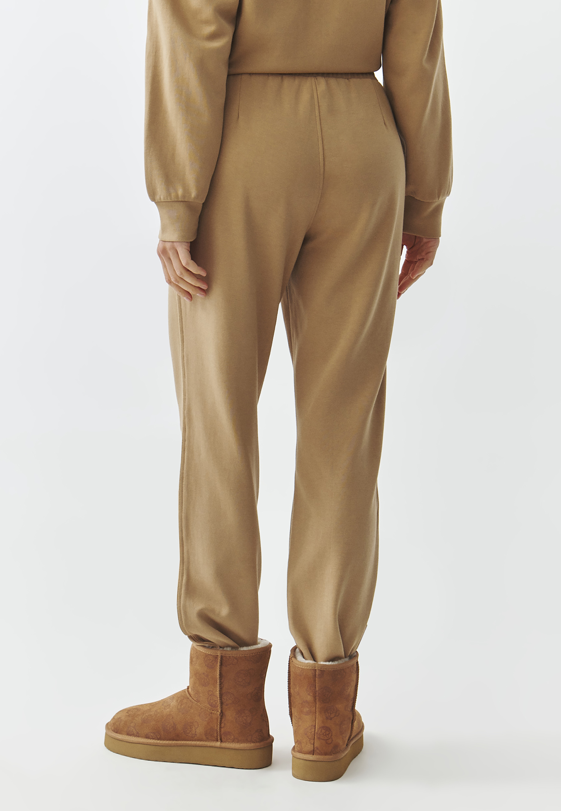 DZIANINOWE SPODNIE DAMSKIE Z SZEROKĄ NOGAWKĄ I GUMKĄ W PASIE — SENI BEŻOWY 2