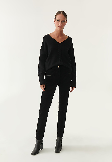 PANTALONI DE DAMĂ, DIN MICRO-CATIFEA TRIKSI NEGRU 2