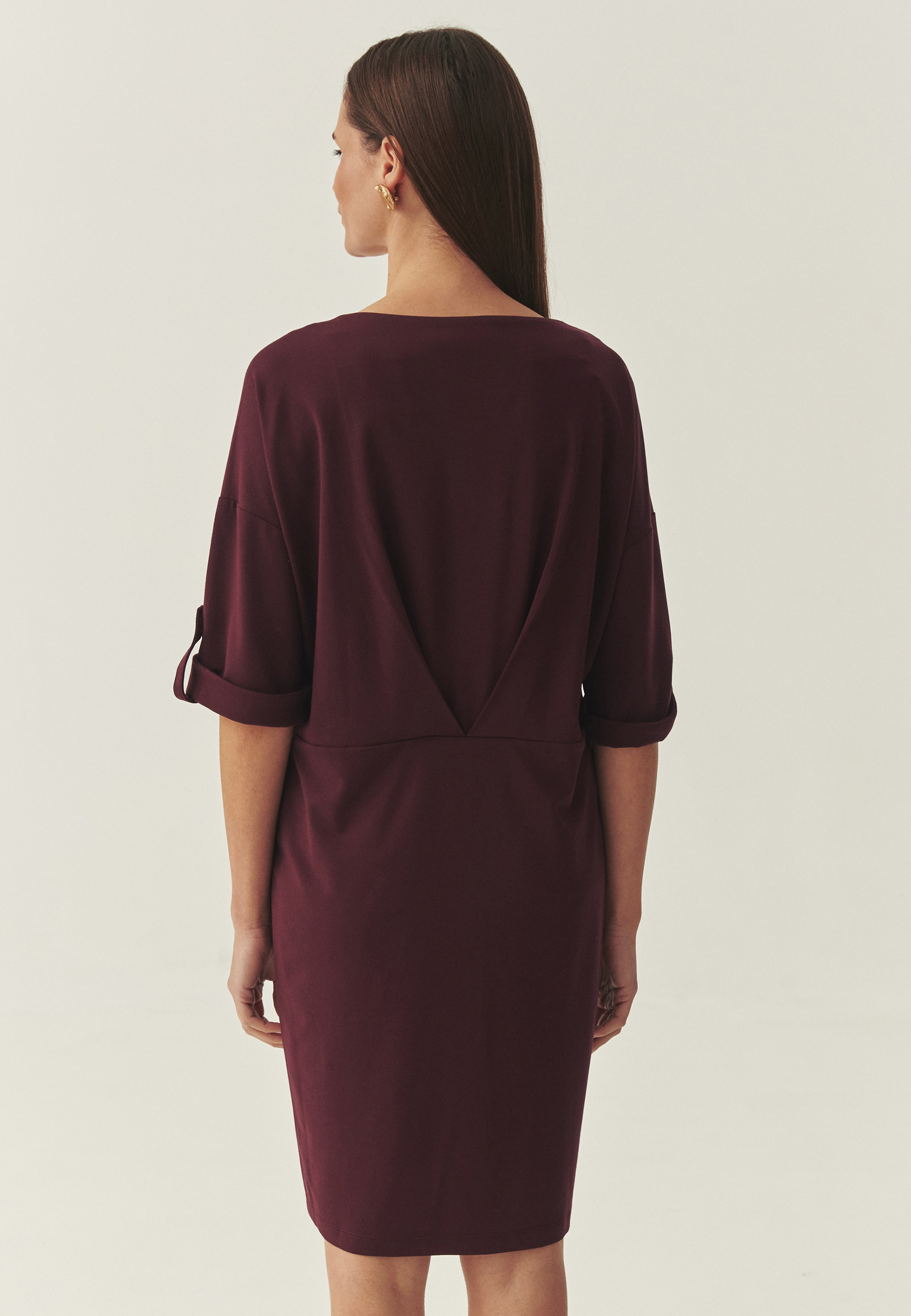 DZIANINOWA SUKIENKA O LUŹNYM KROJU - IVIKINA CZERWONY 2