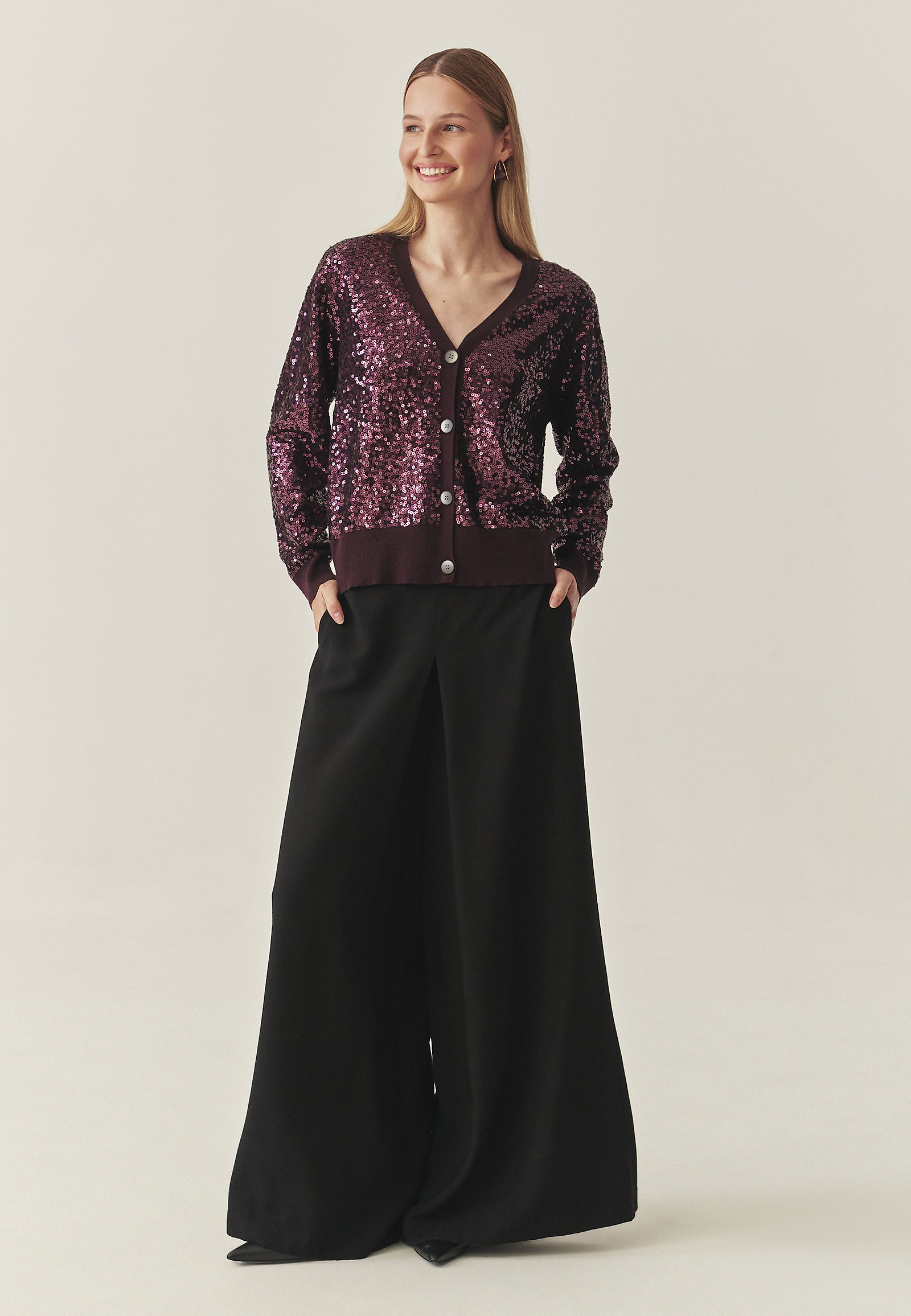 SEQUINED CARDIGAN WITH V-NECK -GLOSS SEQUINED CARDIGAN WITH V-NECK -GLOSS RED 118837