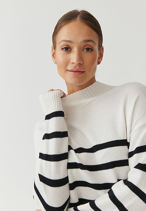 LADIES’ LOOSE STRIPED SWEATER WITH A TURTLENECK PASOLI MULTICOLOR 2