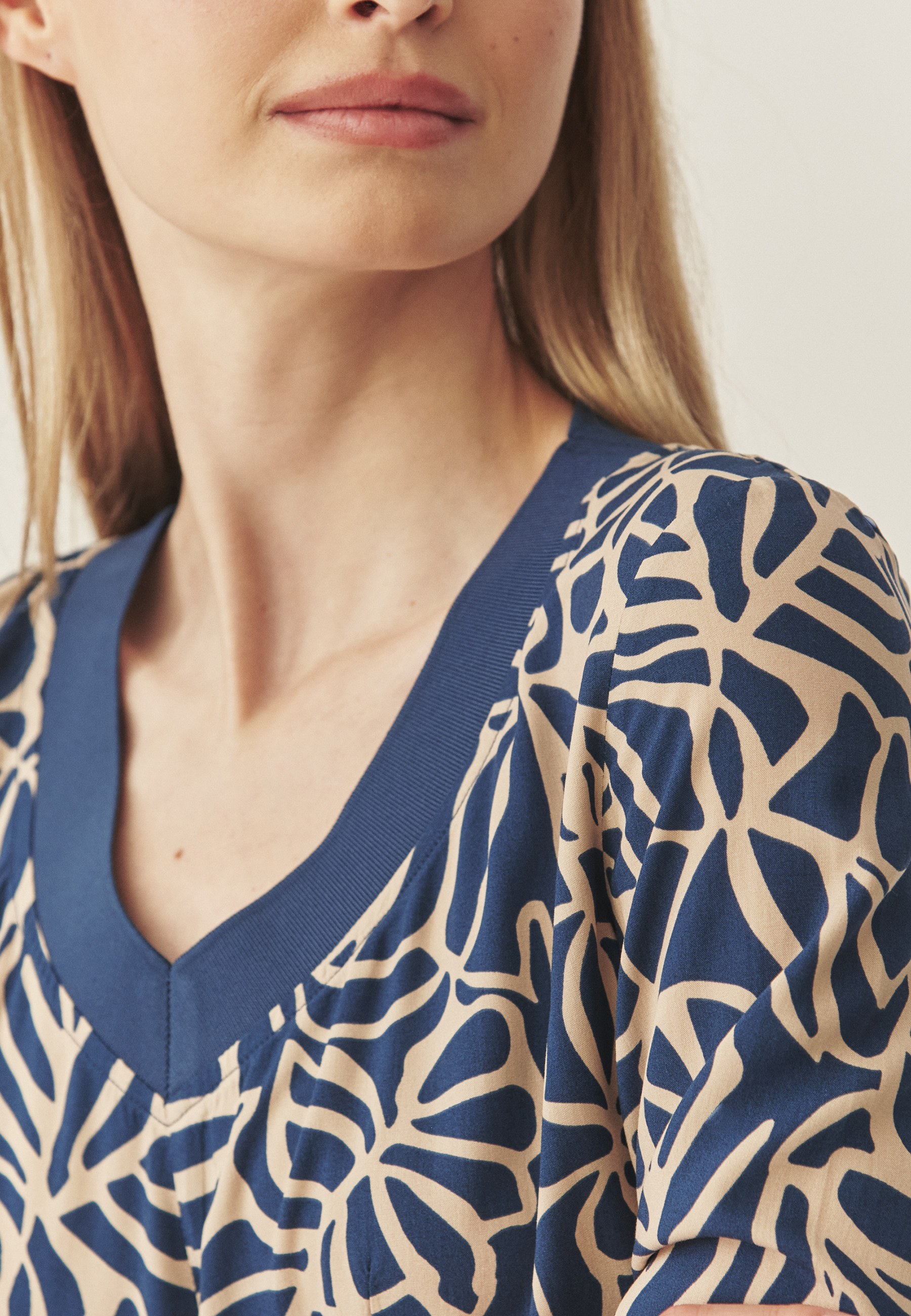 ROCHIE DIN ȚESĂTURĂ CU MODEL GEOMETRIC - NERTAMI MULTICOLOR 2