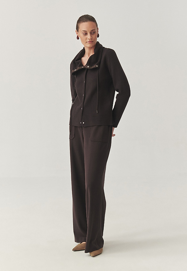 SWETER Z REGULOWANĄ STÓJKĄ - MARTENA SWETER Z REGULOWANĄ STÓJKĄ - MARTENA BRĄZOWY 7