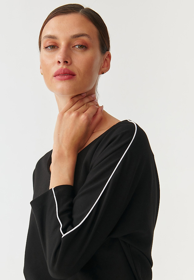 LADIES’ BLOUSE WITH DECORATIVE LACE MOTOLIKA LADIES’ BLOUSE WITH DECORATIVE LACE MOTOLIKA BLACK 1