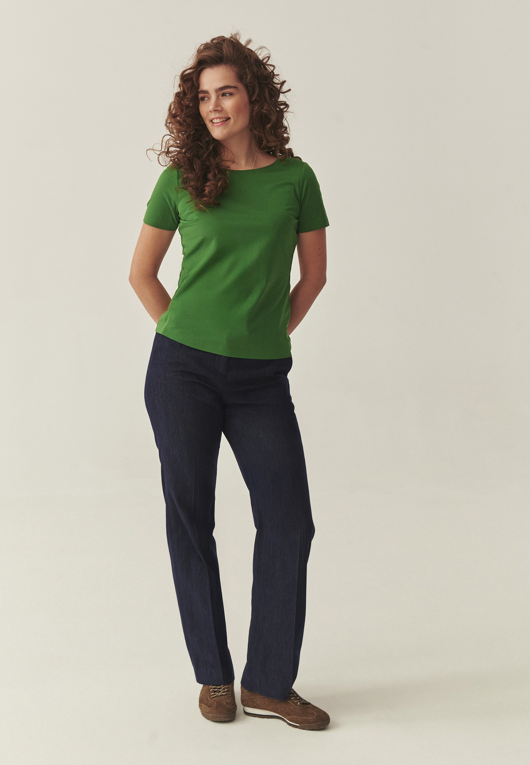 DOPASOWANA BLUZKA Z KLEJONYM WYKOŃCZENIEM - MIKAJA 3 ZIELONY 2