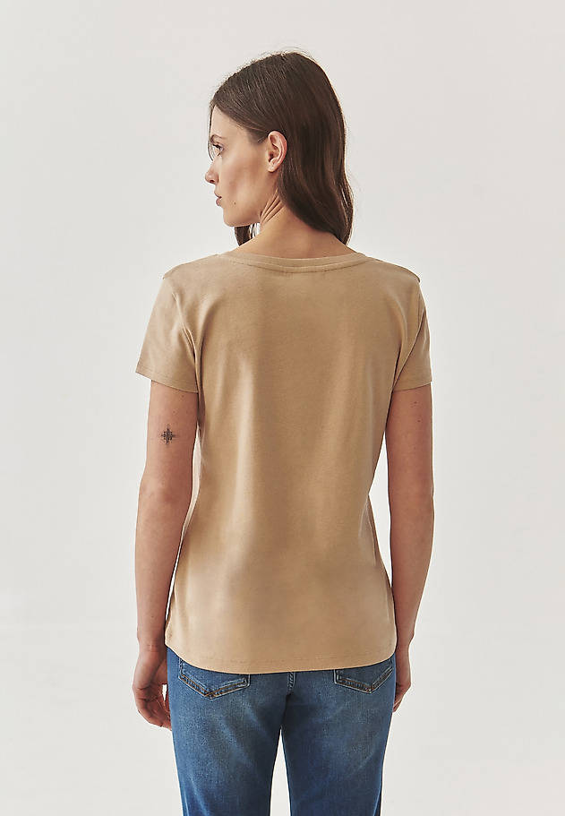 DOPASOWANY BAWEŁNIANY T-SHIRT DAMSKI - ANTONINA DOPASOWANY BAWEŁNIANY T-SHIRT DAMSKI - ANTONINA BEŻOWY 4