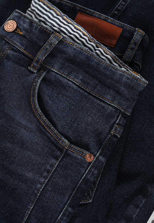 LADIES’ FITTED DENIM JEANS WITH DECORATIVE SEAMS - SARO LADIES’ FITTED DENIM JEANS WITH DECORATIVE SEAMS - SARO GRANATOWY 5