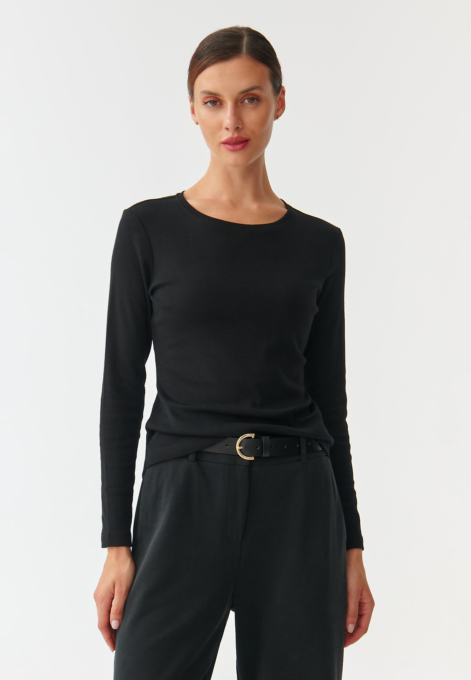 T-SHIRT DAMSKI DZIANINOWY Z DŁUGIM RĘKAWEM BASIA T-SHIRT DAMSKI DZIANINOWY Z DŁUGIM RĘKAWEM BASIA CZARNY 94033