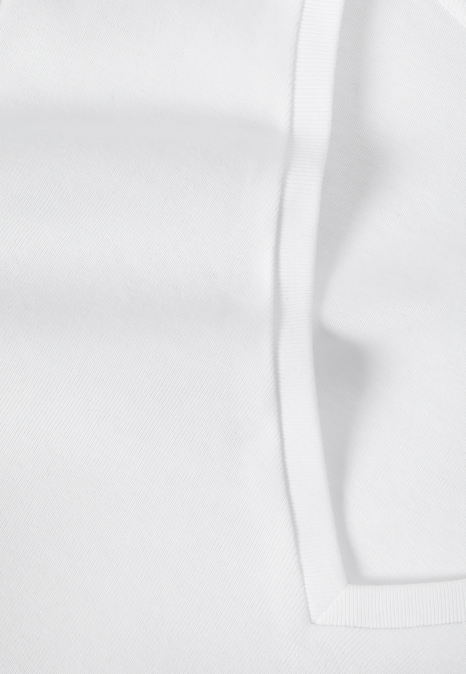 PŘILÉHAVÉ BAVLNĚNÉ TRIČKO – FINI