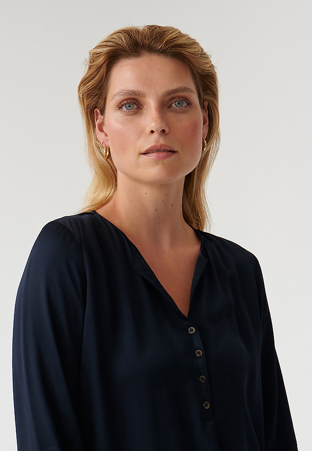 LADIES’ BLOUSE ISOLIKO LADIES’ BLOUSE ISOLIKO NAVY BLUE 4