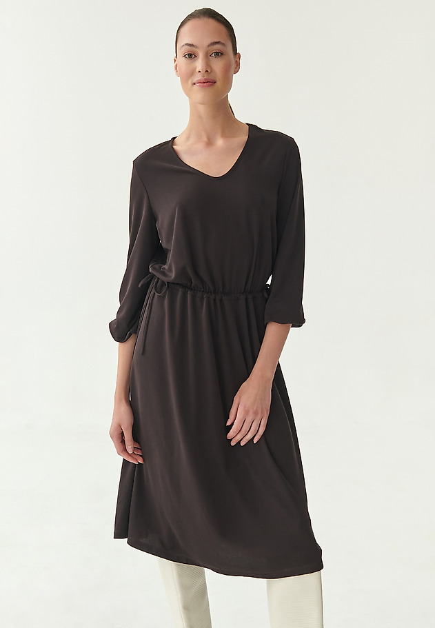 HÖLGYEK EGYSZERŰ RUHA ERIKA HÖLGYEK EGYSZERŰ RUHA ERIKA BARNA 3