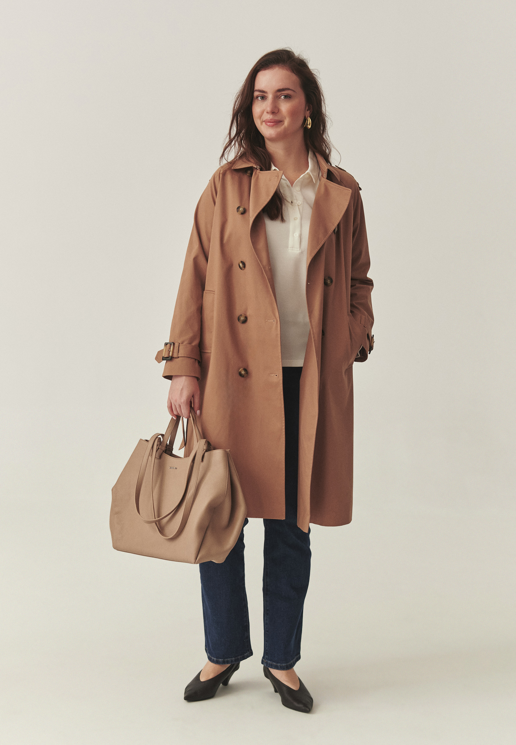 KLASICKÝ TRENČKOT — BATIA BÉŽOVÁ 2