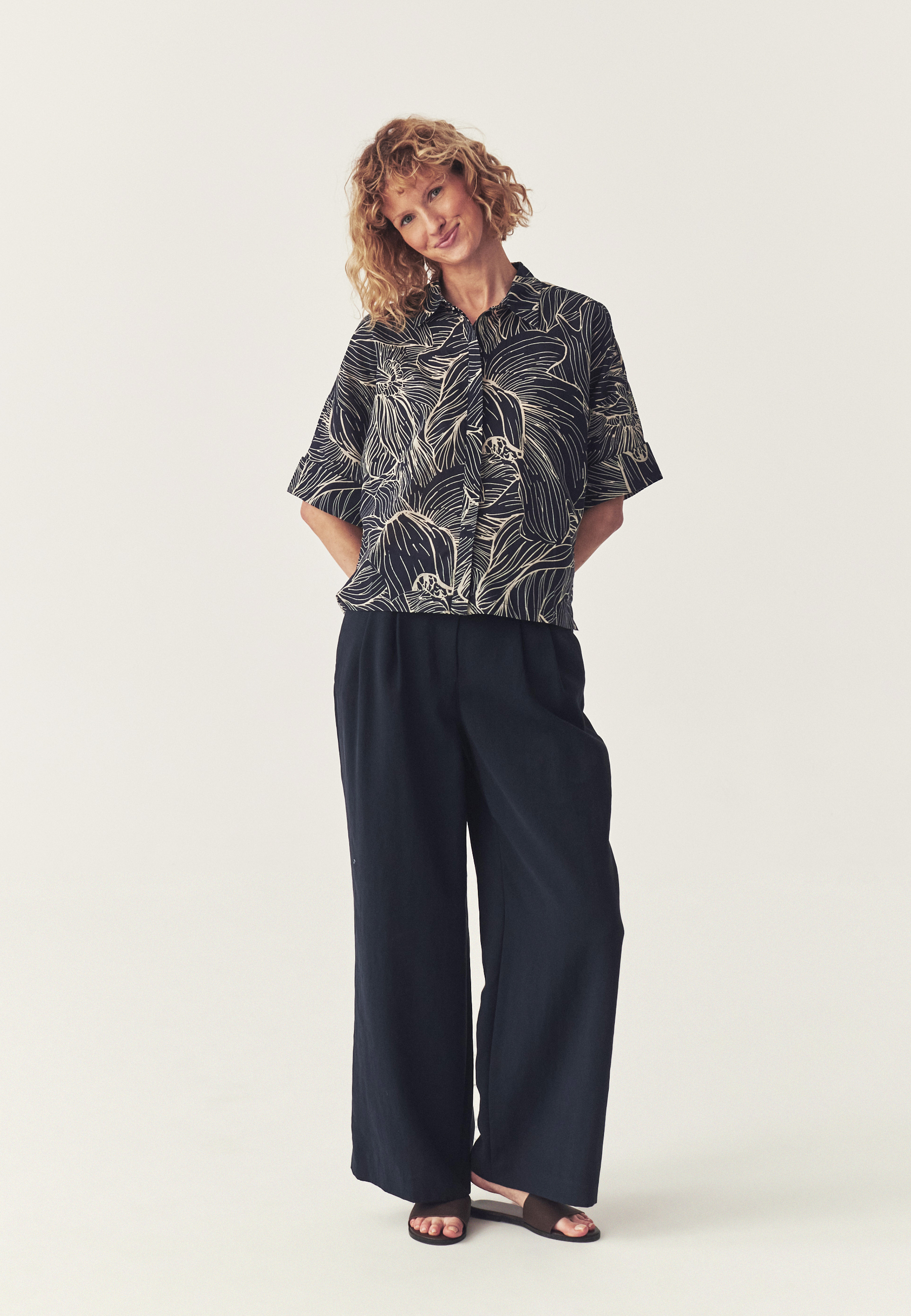 WZORZYSTA KOSZULA Z BAWEŁNY - MERA