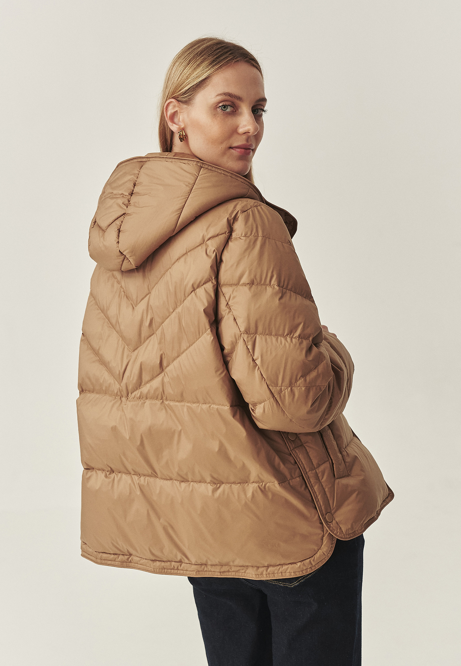 PUCHOWA KURTKA Z KAPTUREM - SAMORI PUCHOWA KURTKA Z KAPTUREM - SAMORI BEŻOWY 114975