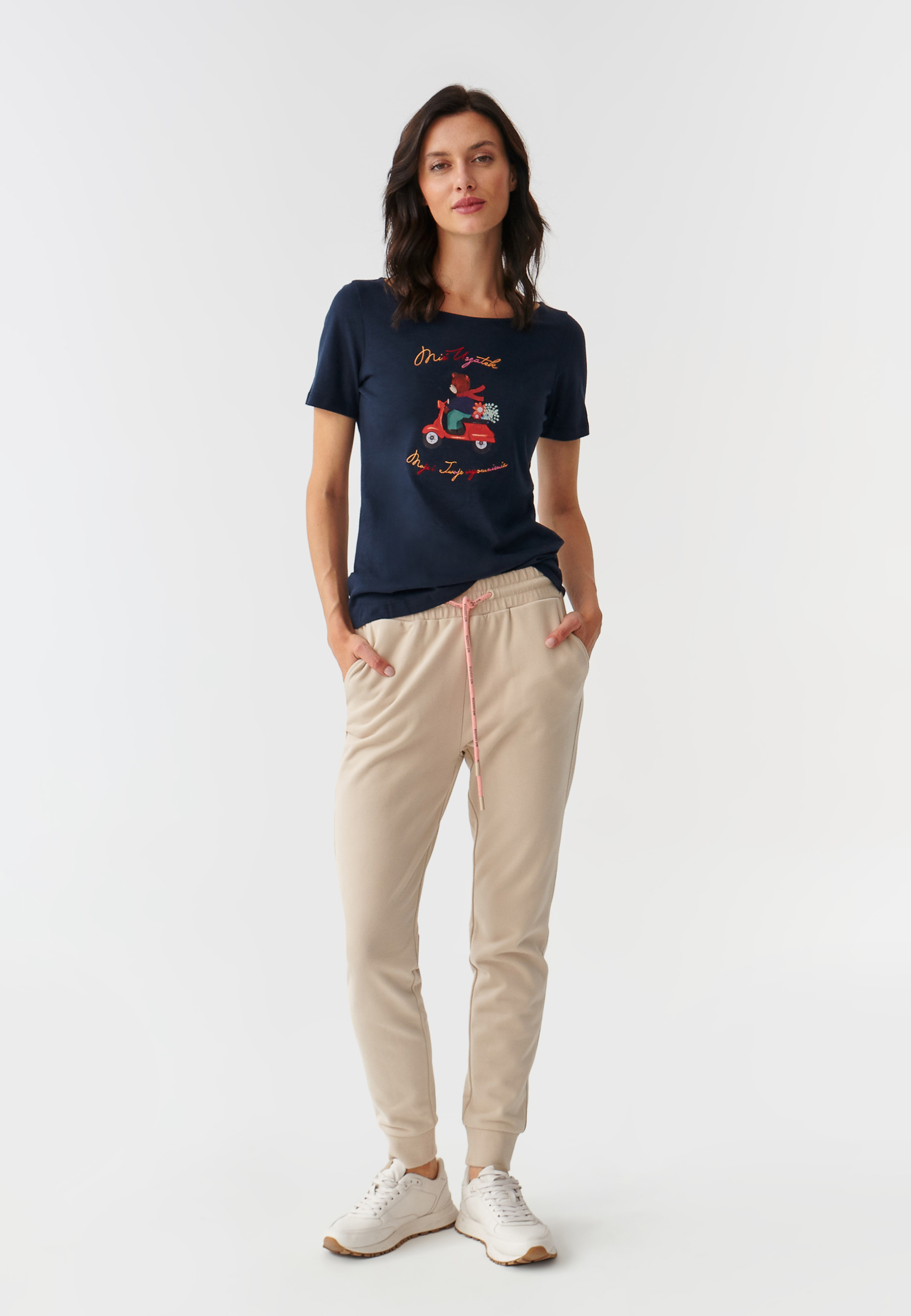 POHODLNÉ DÁMSKE PLETENÉ NOHAVICE S LOKÁLNOU VÝŠIVKOU SENTI 2