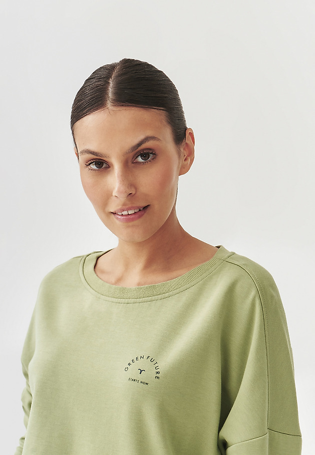 LADIES' KNITTED SWEATSHIRT WITH A ROUND NECKLINE - YOLANDA LADIES' KNITTED SWEATSHIRT WITH A ROUND NECKLINE - YOLANDA ZIELONY 1