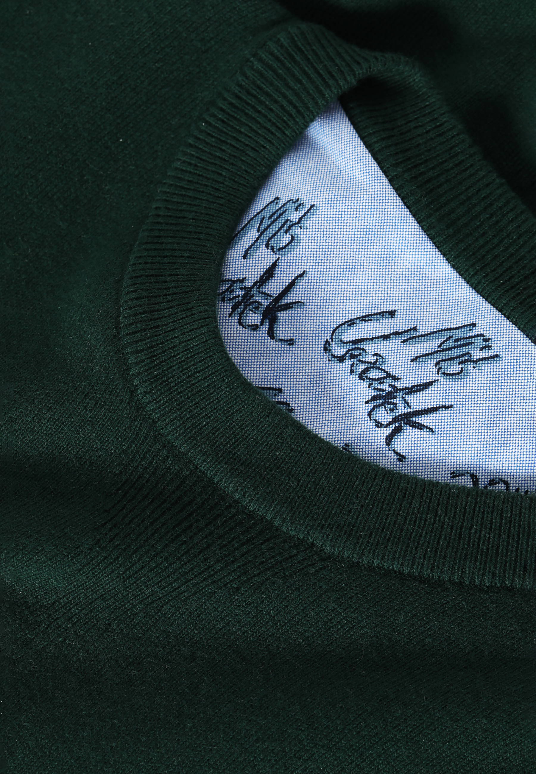 KLASICKÝ PÁNSKY SVETER S VÝŠIVKOU S MOTÍVOM MACKA UŠKA JACK ZELENÁ 2