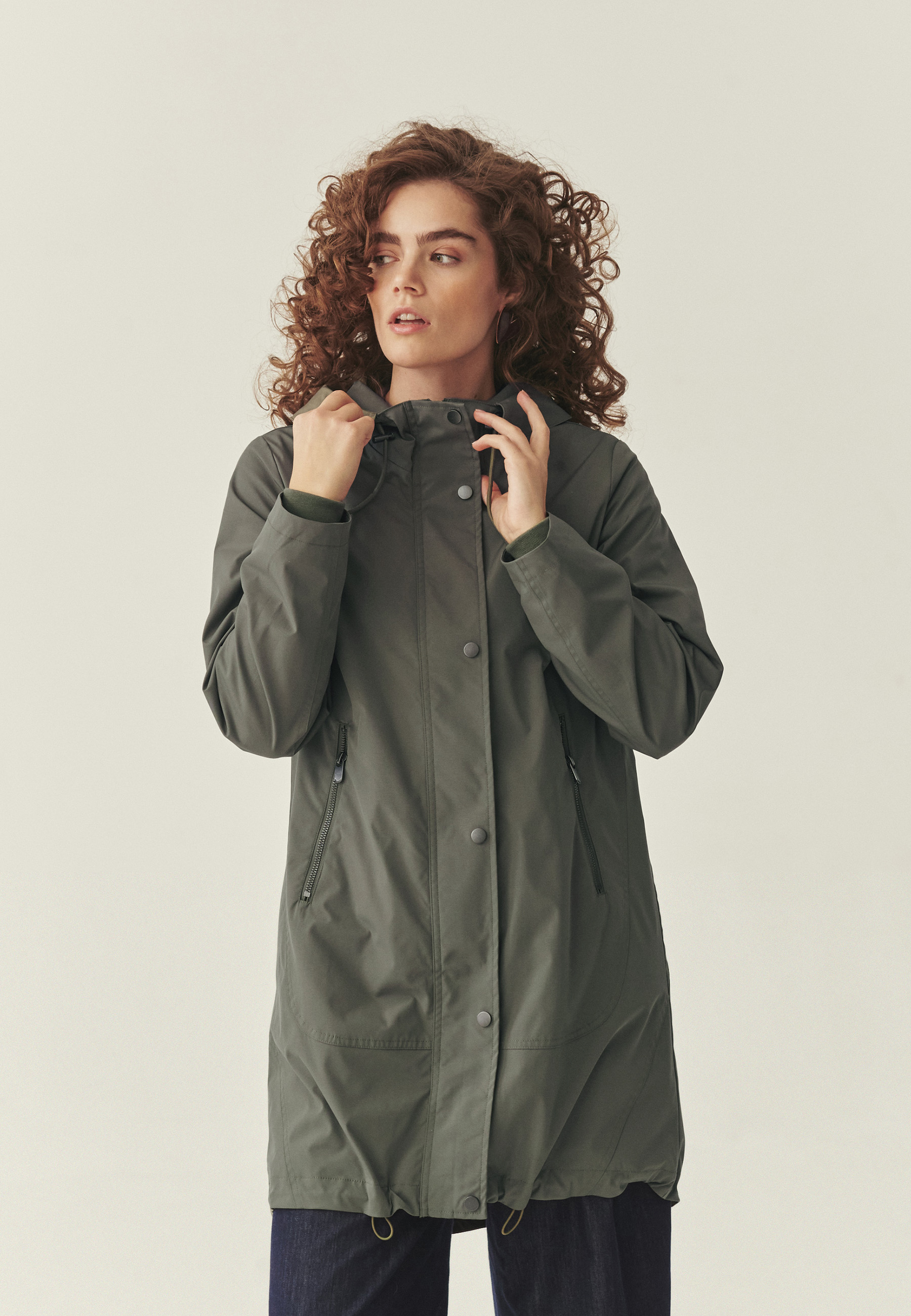 LEŽÉRNA BUNDA S KAPUCŇOU – KORKIZA ZELENÁ 2