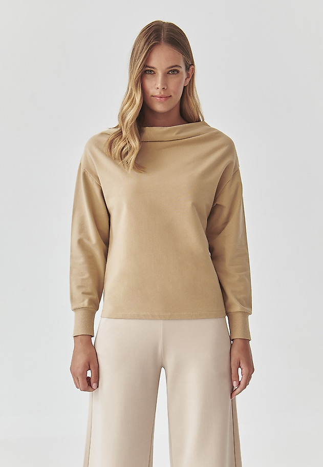 STYLISH LADIES’ SWEATSHIRT WITH WATER NECKLINE - MALIA STYLISH LADIES’ SWEATSHIRT WITH WATER NECKLINE - MALIA BEŻOWY 3